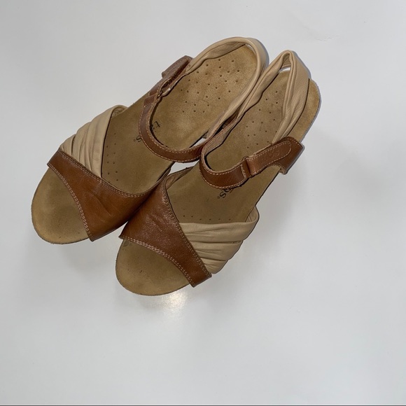 taos sandals